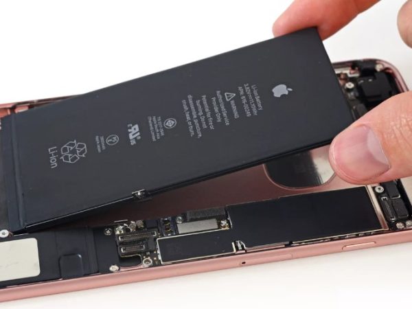 Сердце вашего iPhone: почему замена батареи требует оригинала?
