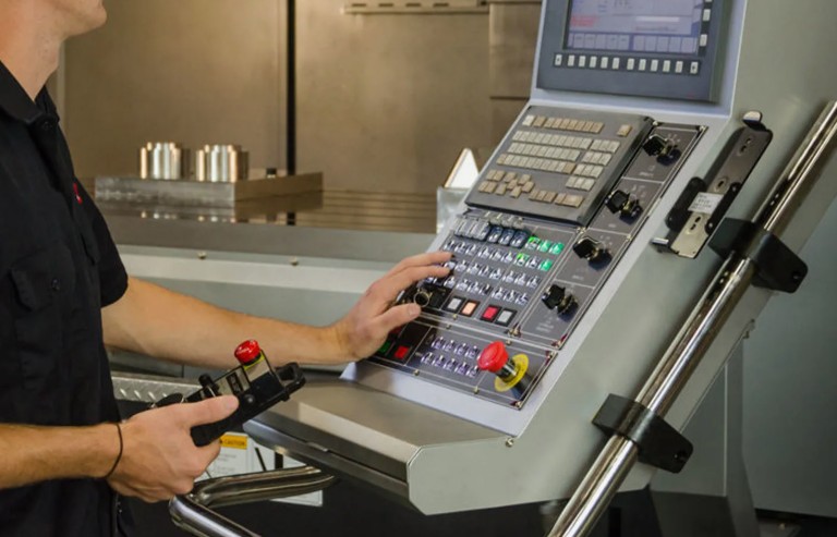 Курсы оператора станков с ЧПУ: как выбрать подходящую программу обучения