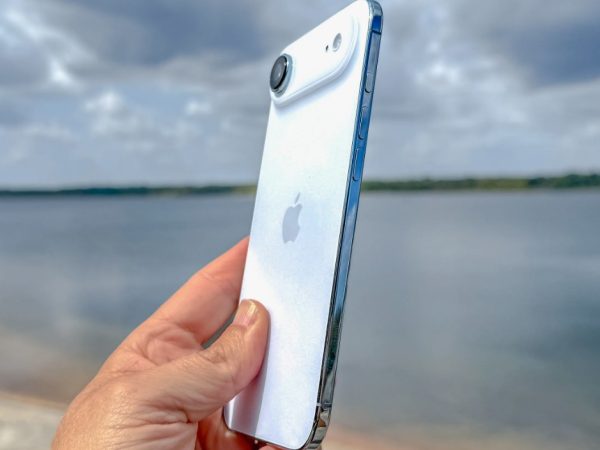 iPhone Air: обзор экрана, автономности и реального опыта использования